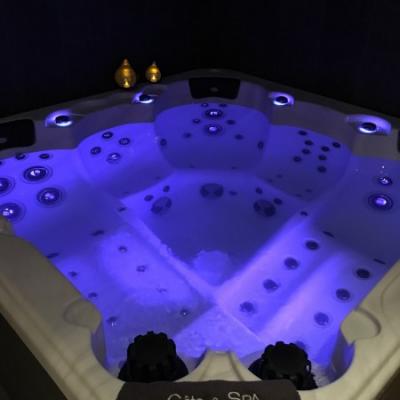 Spa Bien Être (Spa, massage) Spa Bien Être (Spa, massage)